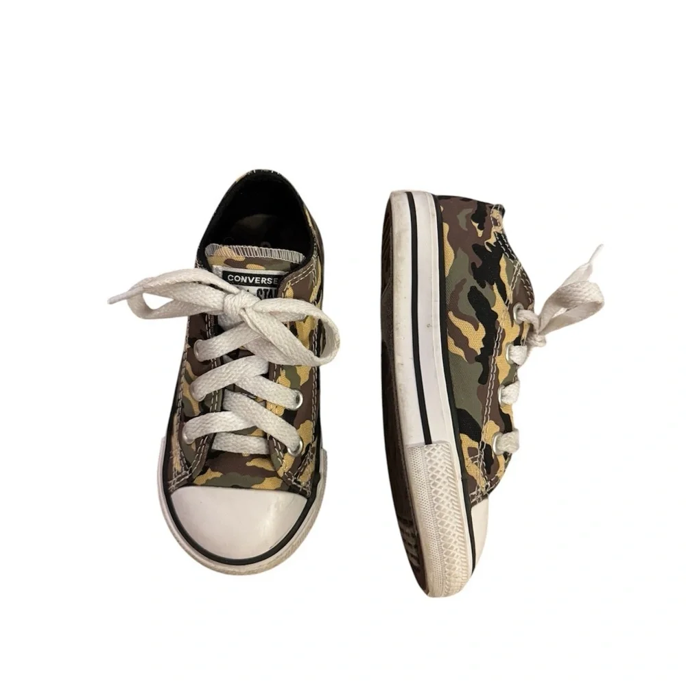 Converse Kids Camouflage Sneakers size 7